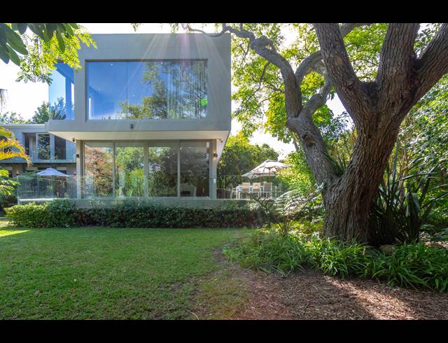 3 BEDROOM FREEHOLD SOLD IN RONDEBOSCH